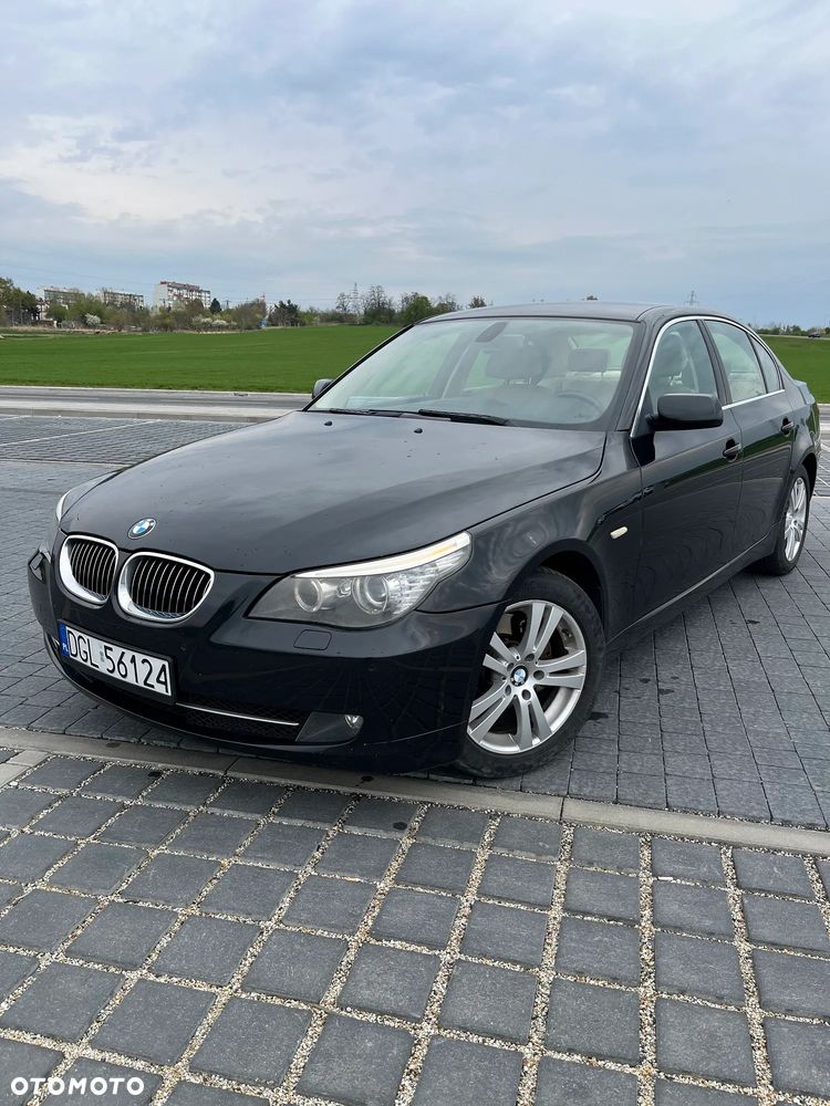 BMW Seria 5 523i Edition Exclusive - 1