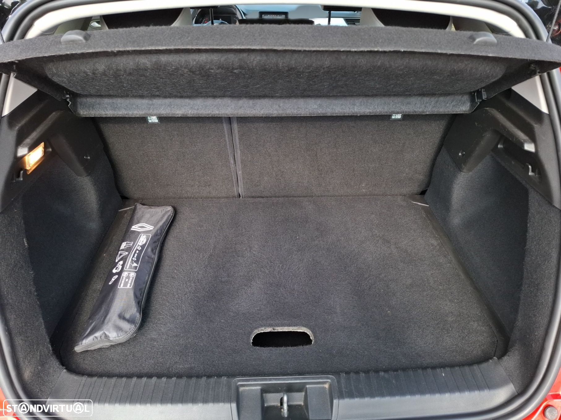 Renault Captur 1.0 TCe Techno - 24