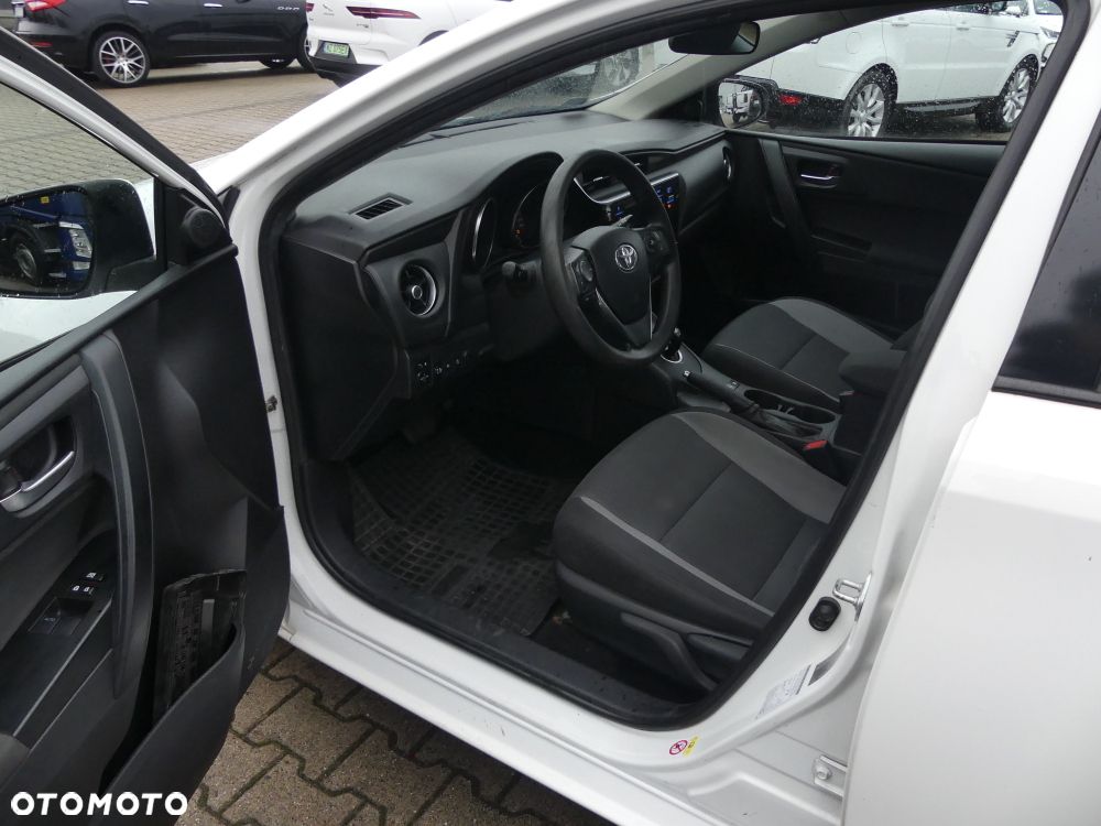 Toyota Auris - 4