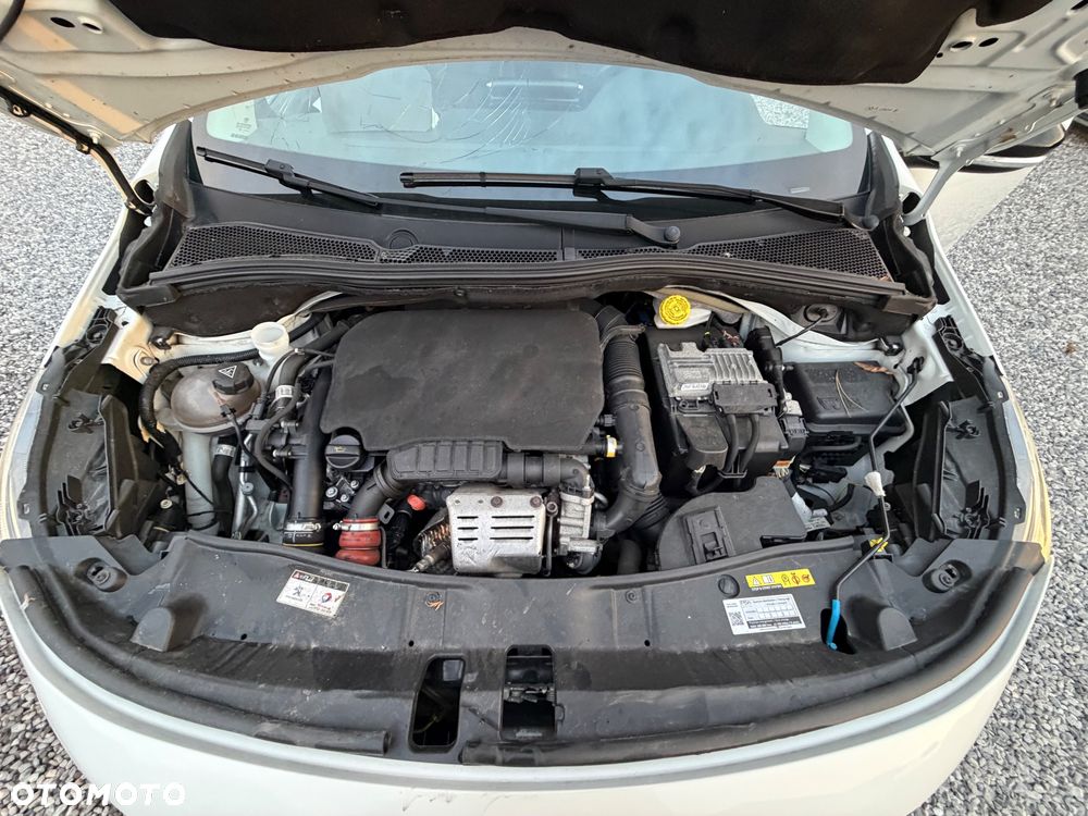 Peugeot 2008 PureTech 110 Stop&Start EAT6 GT-Line Edition - 8