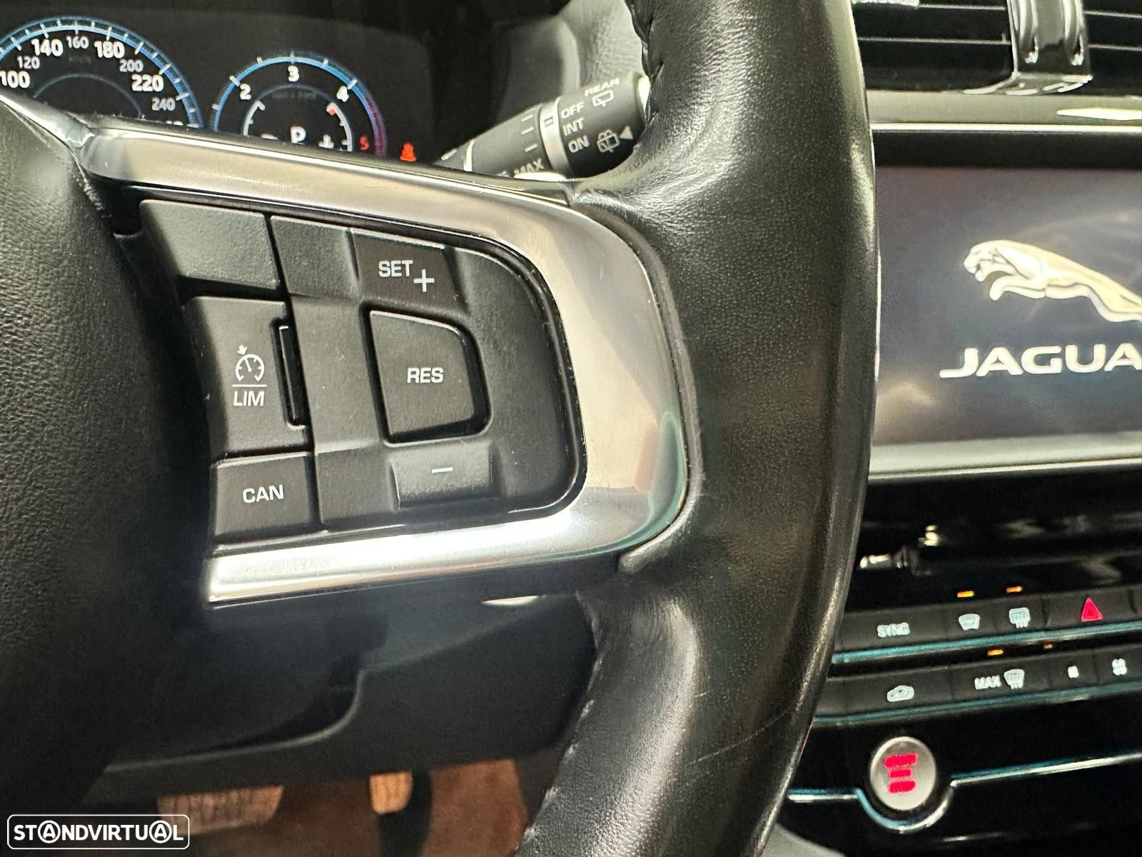 Jaguar F-Pace 2.0 i4D R-Sport AWD Aut. - 27