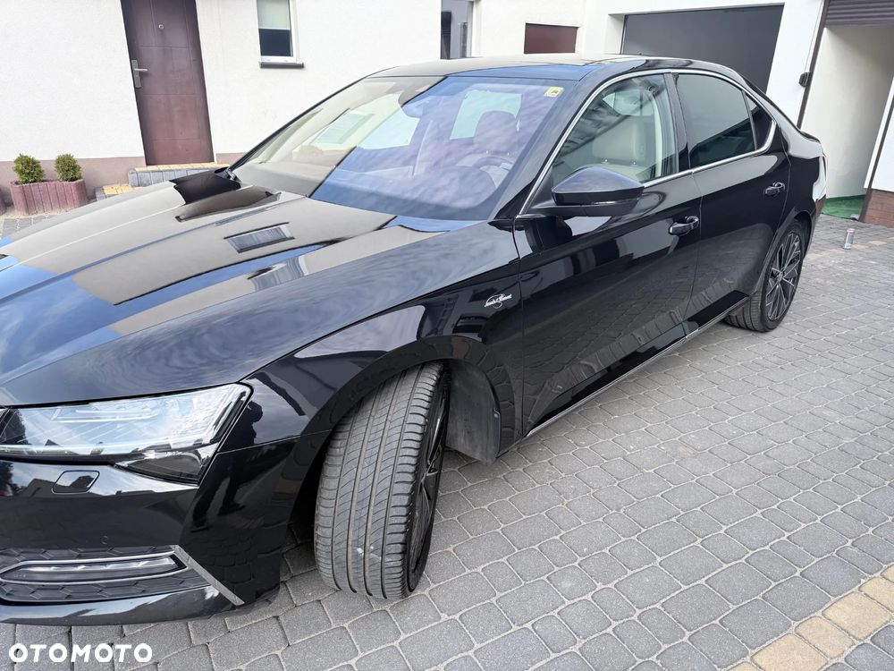 Skoda Superb 2.0 TDI SCR 4x4 L&K DSG - 2