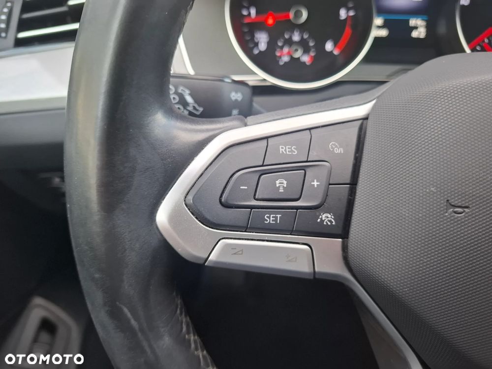 Volkswagen Passat 2.0 TDI SCR Elegance - 23