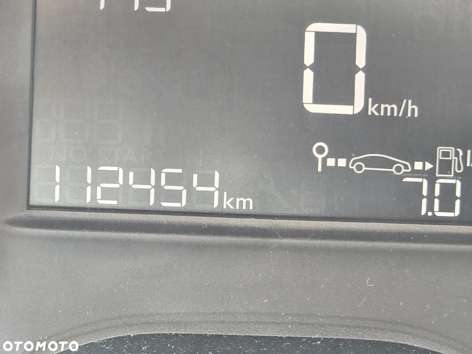 Peugeot 208 - 6