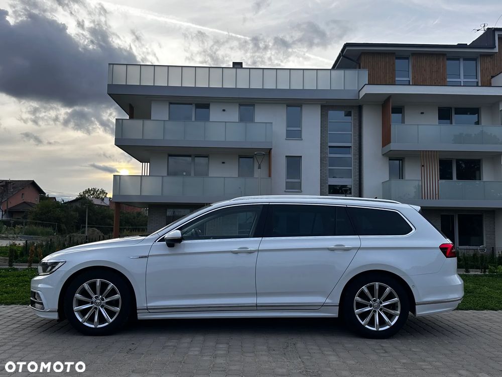 Volkswagen Passat Variant 2.0 TDI SCR 4Motion DSG Highline - 16