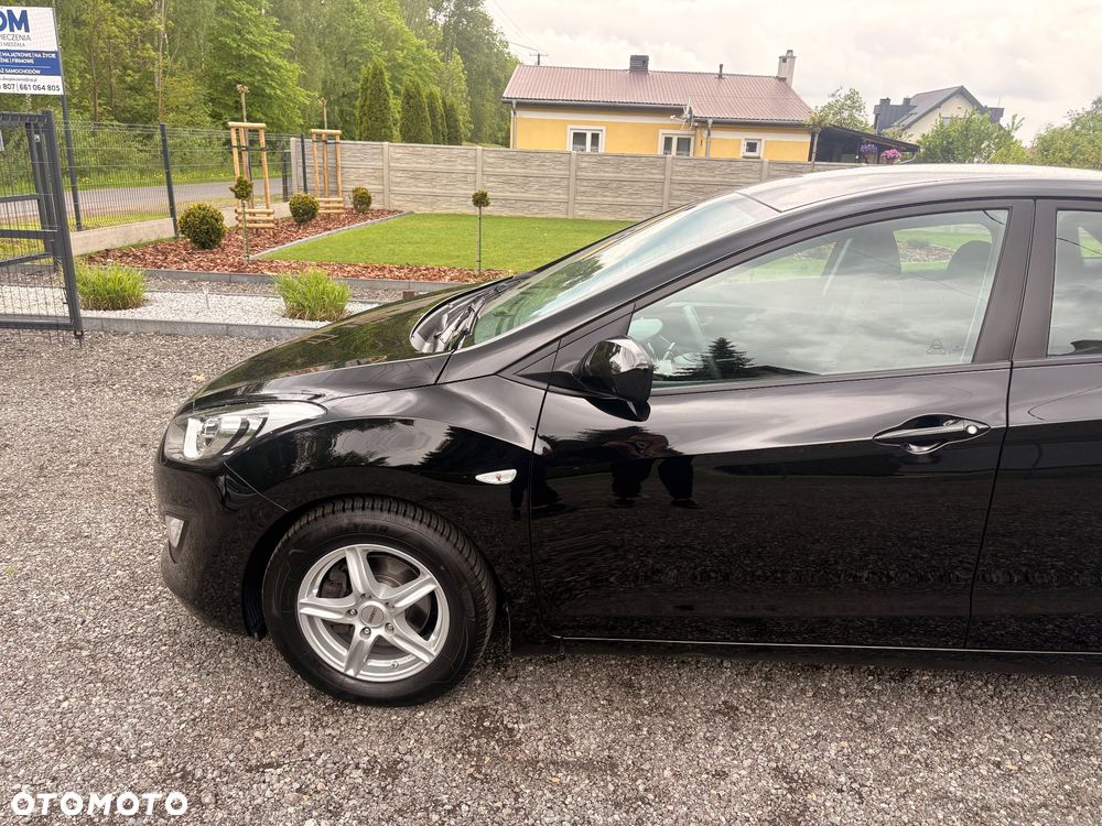 Hyundai i30 blue 1.4 Classic - 2