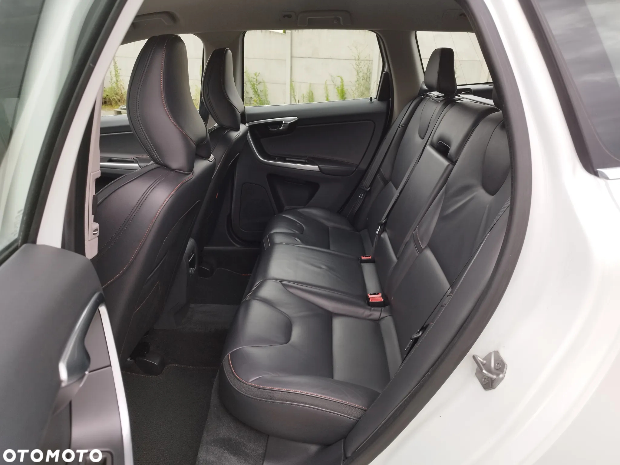 Volvo XC 60 D3 Drive-E Ocean Race - 21