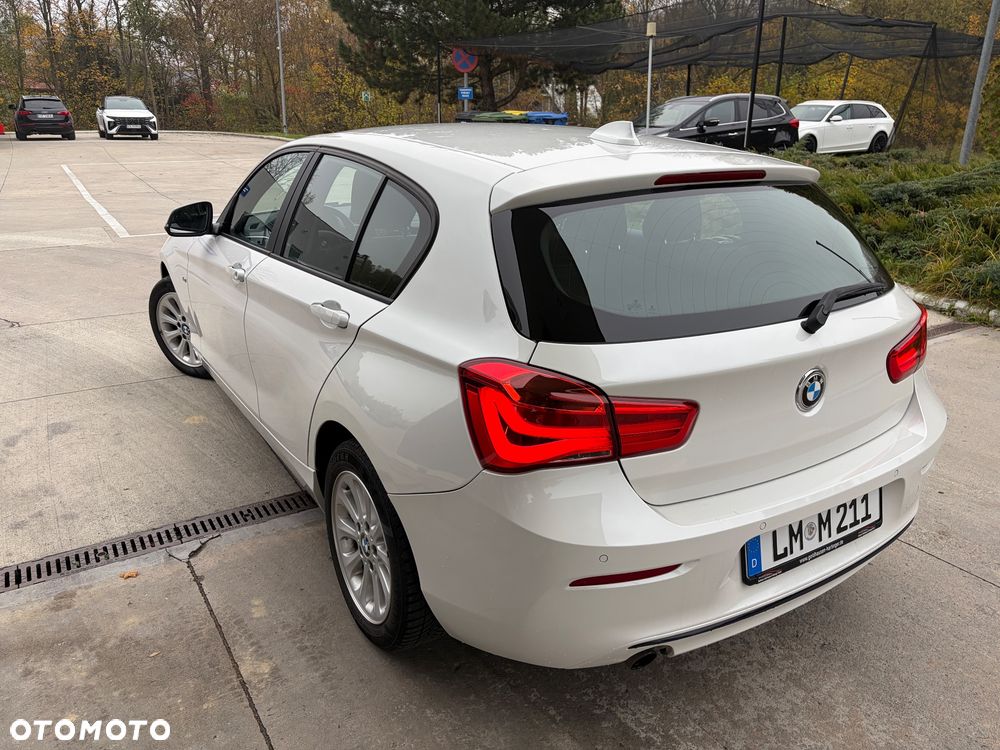 BMW Seria 1 118i Sport Line Shadow - 3