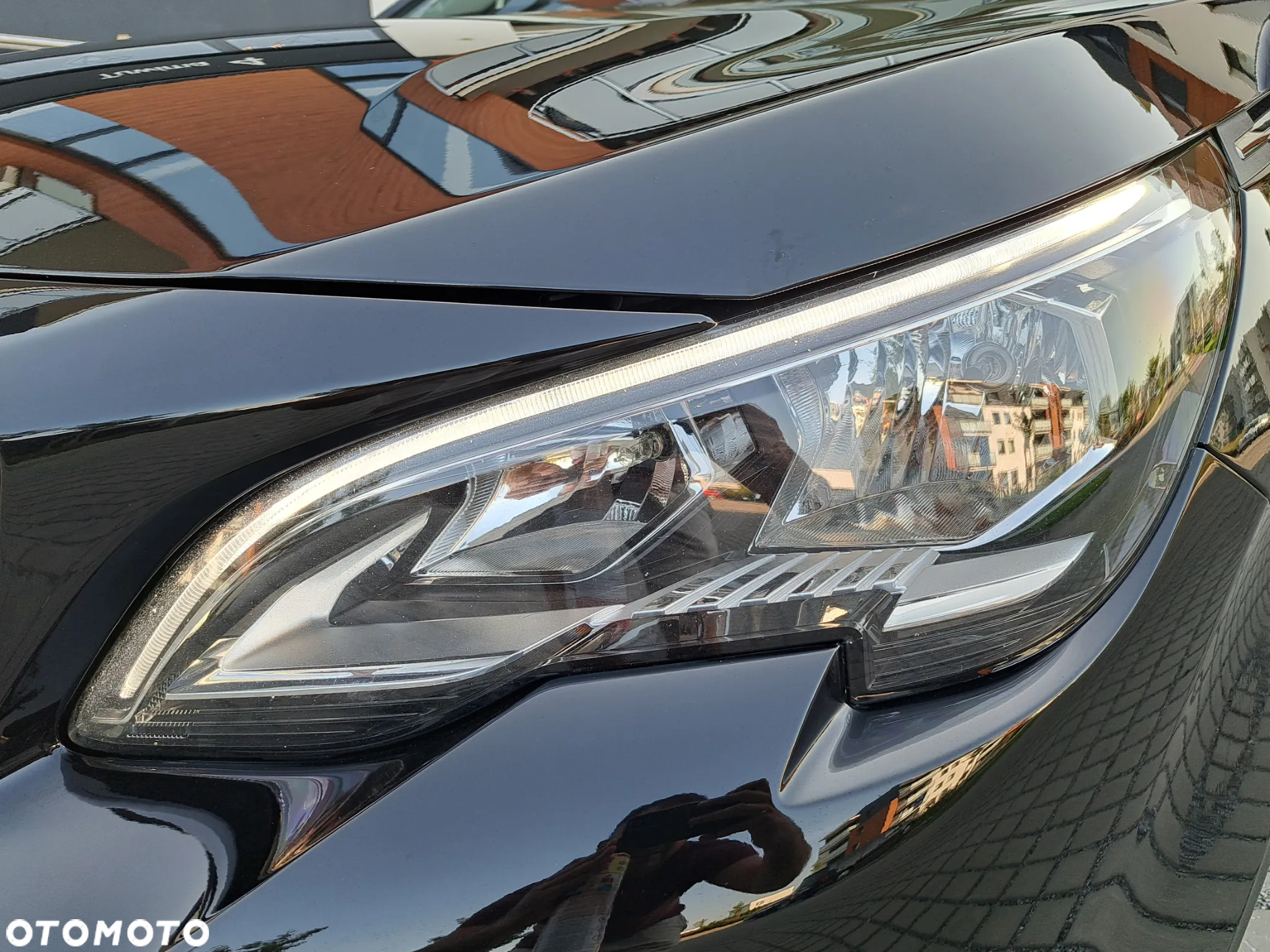 Peugeot 3008 1.5 BlueHDi Allure S&S EAT8 - 32