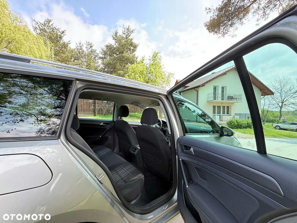Volkswagen Golf 1.6 TDI BlueMotion Technology Lounge - 30