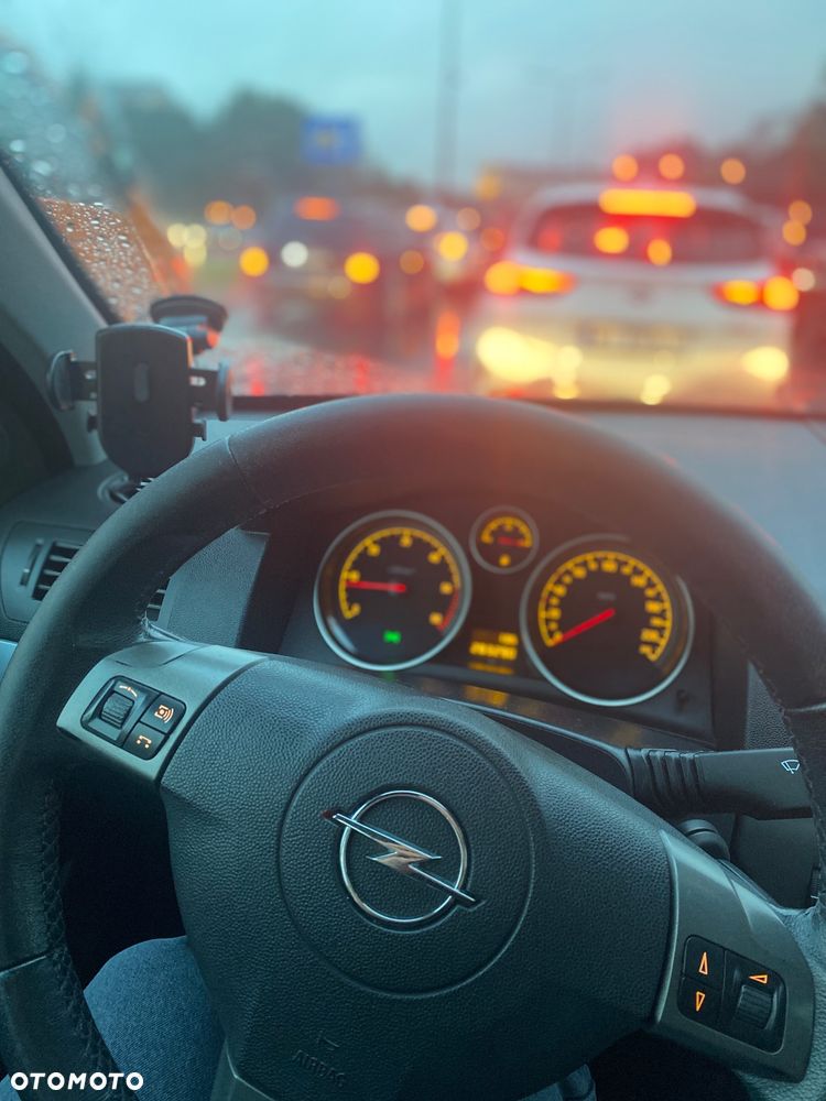 Opel Astra 1.9 CDTI Cosmo - 27