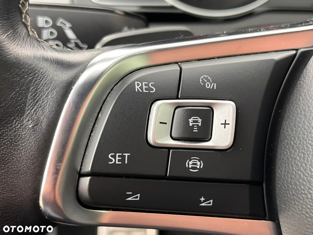 Volkswagen Arteon 2.0 TDI 4Motion SCR R-Line DSG - 30