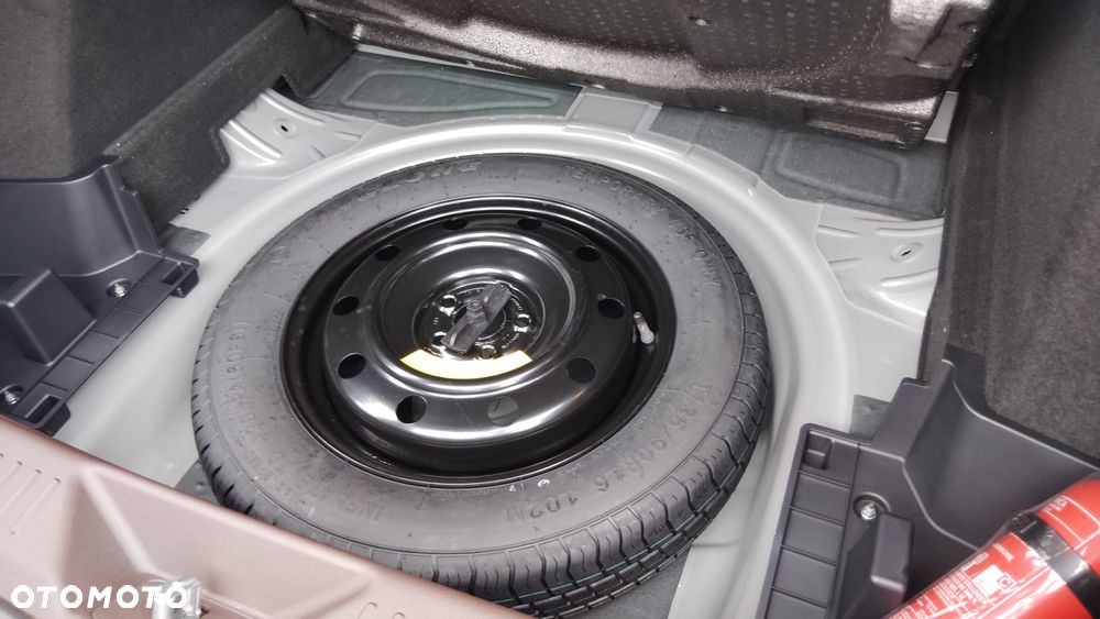 Bestune T77 1.5T Business DCT - 8