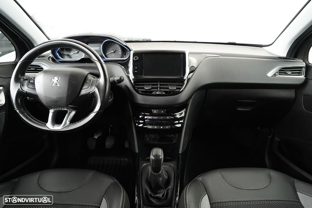 Peugeot 2008 1.2 PureTech Allure - 8