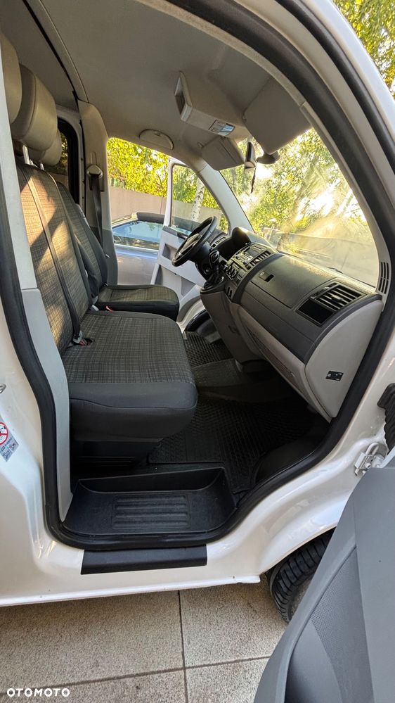 Volkswagen Transporter T5 - 22