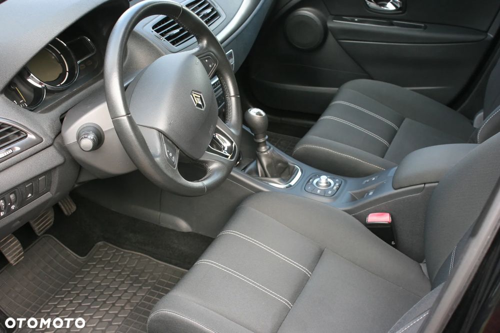 Renault Megane 1.6 16V 110 Paris - 19