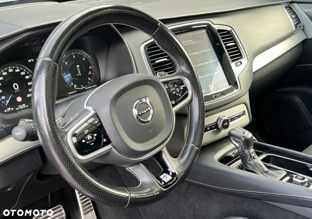 Volvo XC 90 D5 SCR AWD Momentum 7os - 9