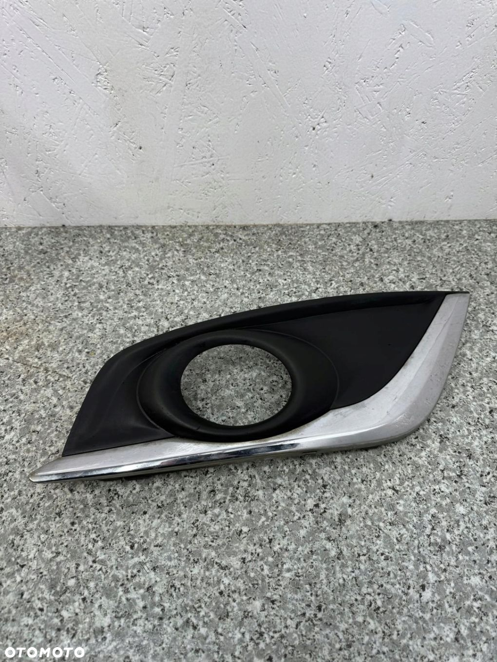 KRATKA RAMKA HALOGENU LEWY PRZÓD VOLVO C70 II 2009-2013 31323594 - 3