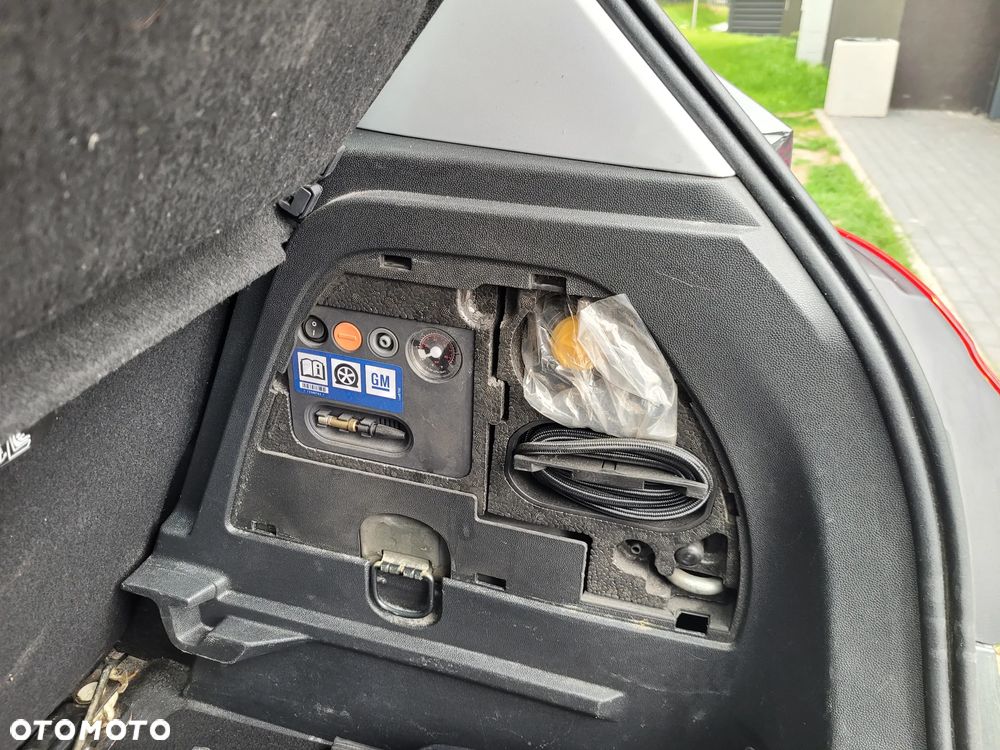 Opel Corsa 1.4 Enjoy - 3