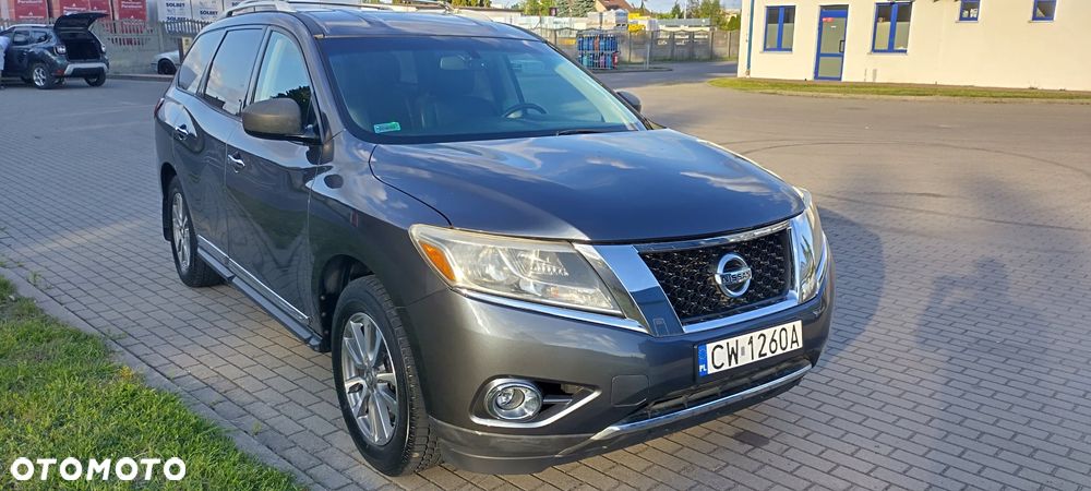 Nissan Pathfinder 3.0 D V6 LE EU5 - 1