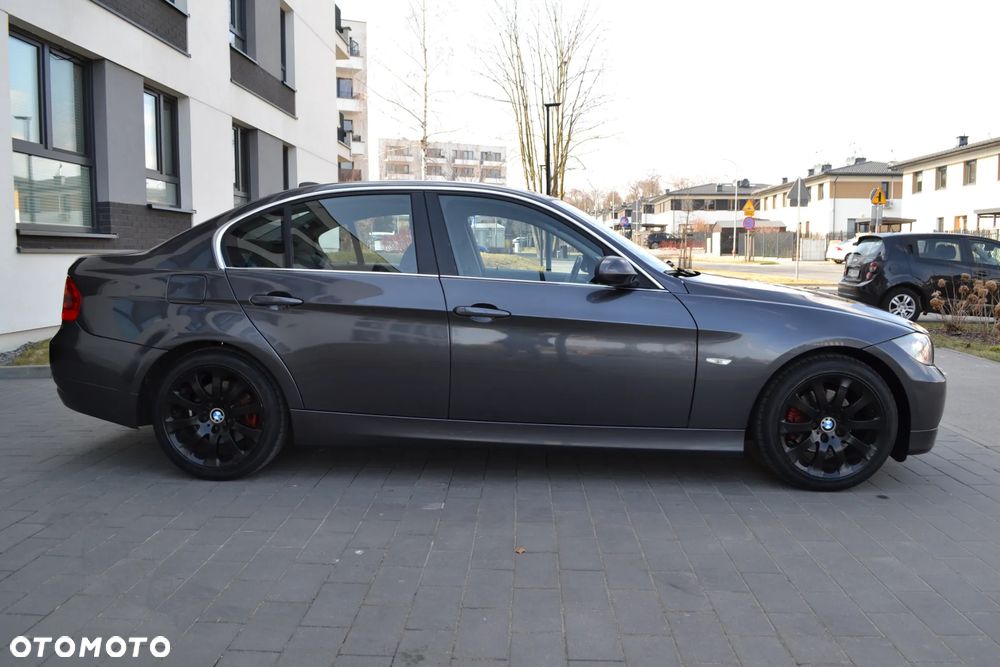 BMW Seria 3 325i - 4