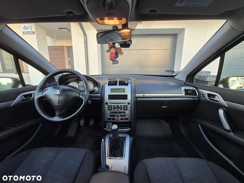 Peugeot 407 - 6