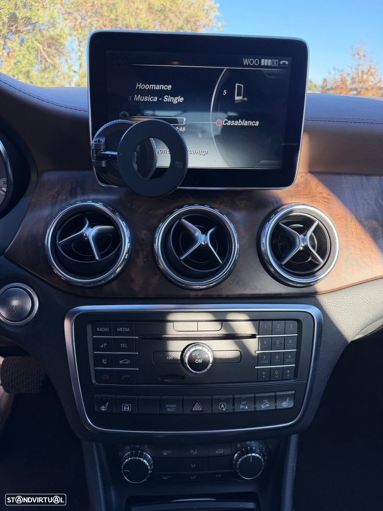 Mercedes-Benz GLA 200 (CDI) d 4Matic 7G-DCT Urban - 10