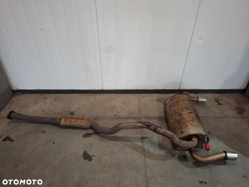 Tłumik wydech końcowy 4x4 2,5T  Ford Kuga Mk1 2012 rok - 1