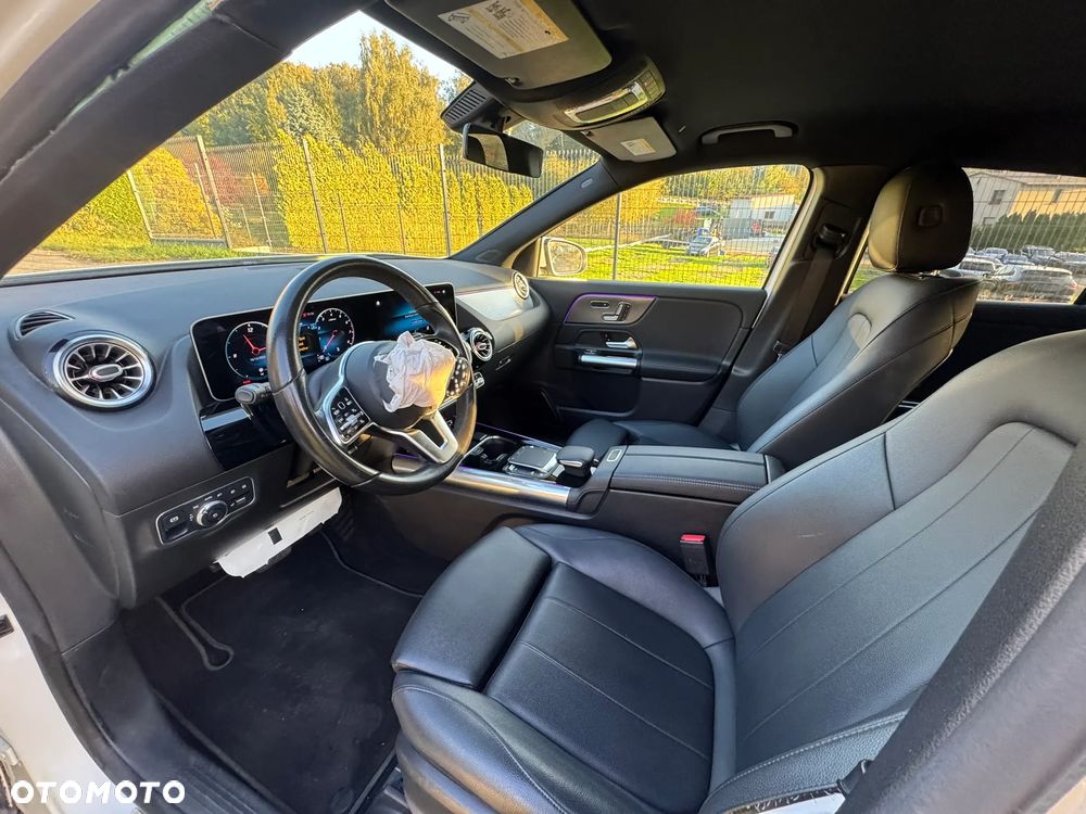 Mercedes-Benz GLA 250 8G-DCT - 16