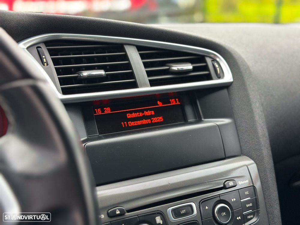 Citroën C4 1.6 HDi Attraction - 19