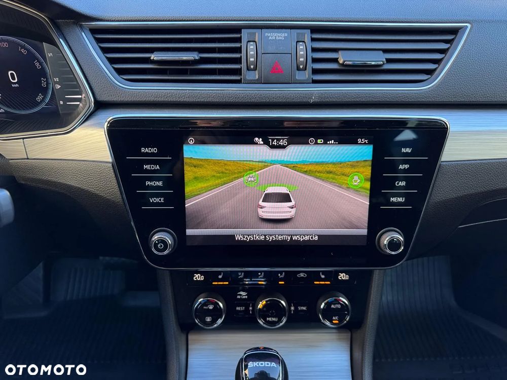 Skoda Superb 2.0 TDI SCR Ambition DSG - 22