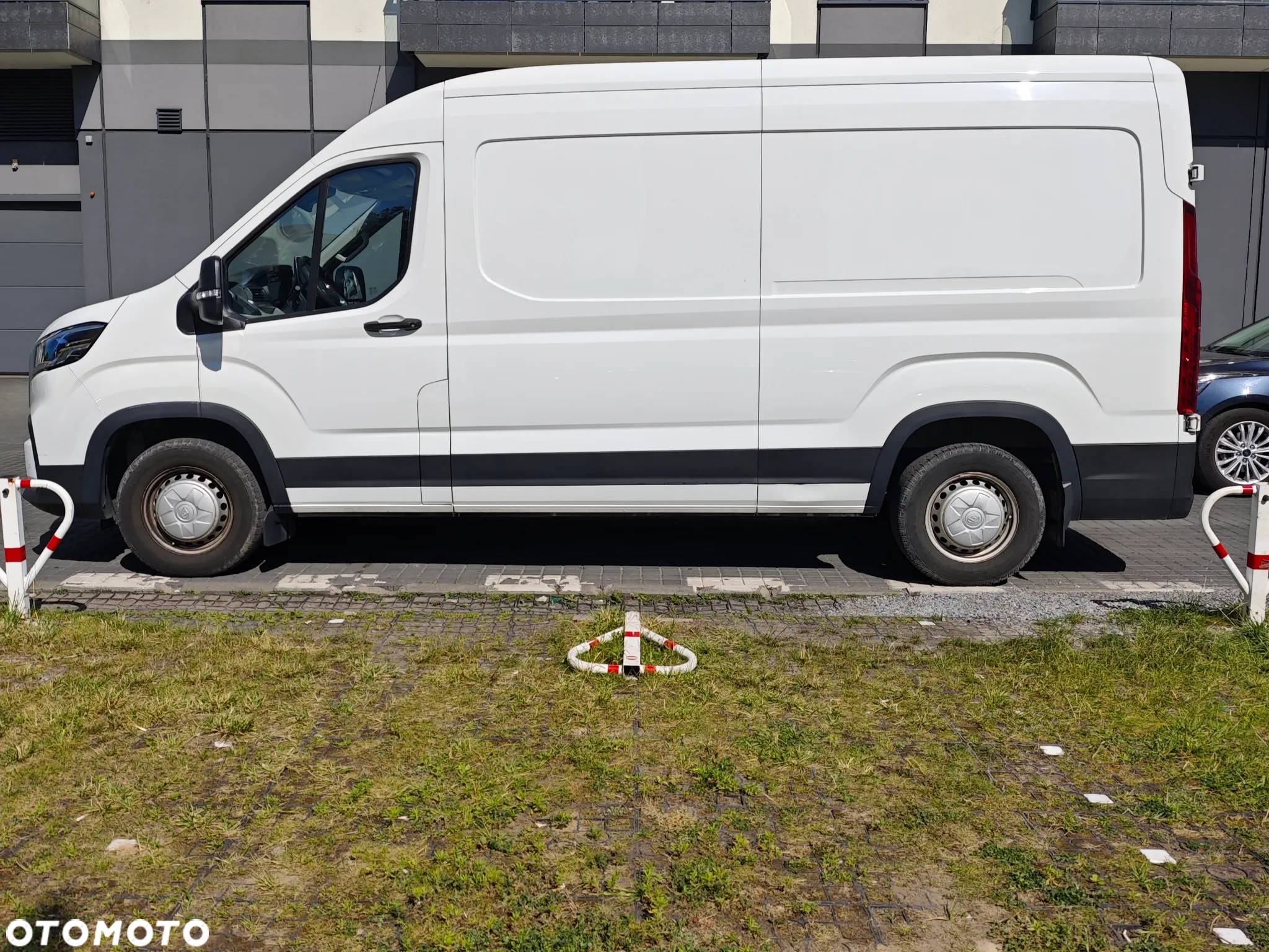 Maxus Deliver 9 - 3