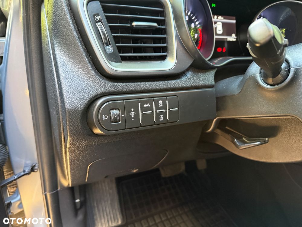 Kia XCeed 1.5 T-GDI M DCT - 18