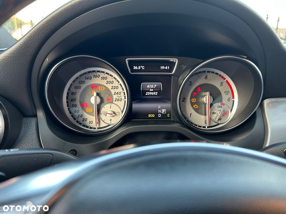 Mercedes-Benz CLA - 10