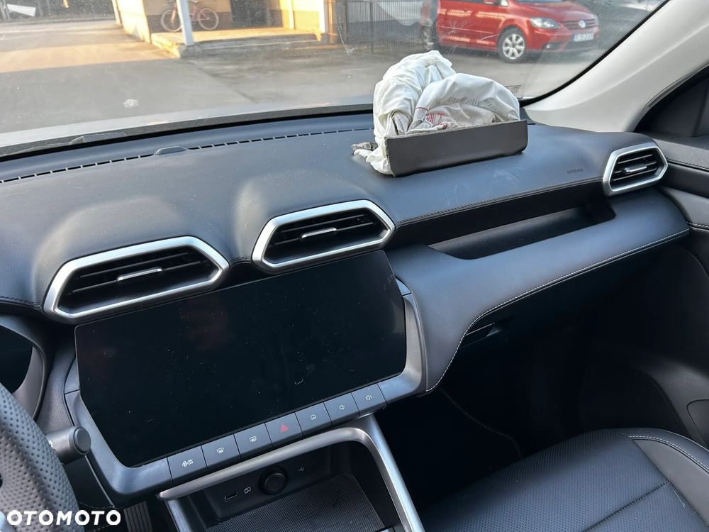 MG ZS Hybrid+ - 18