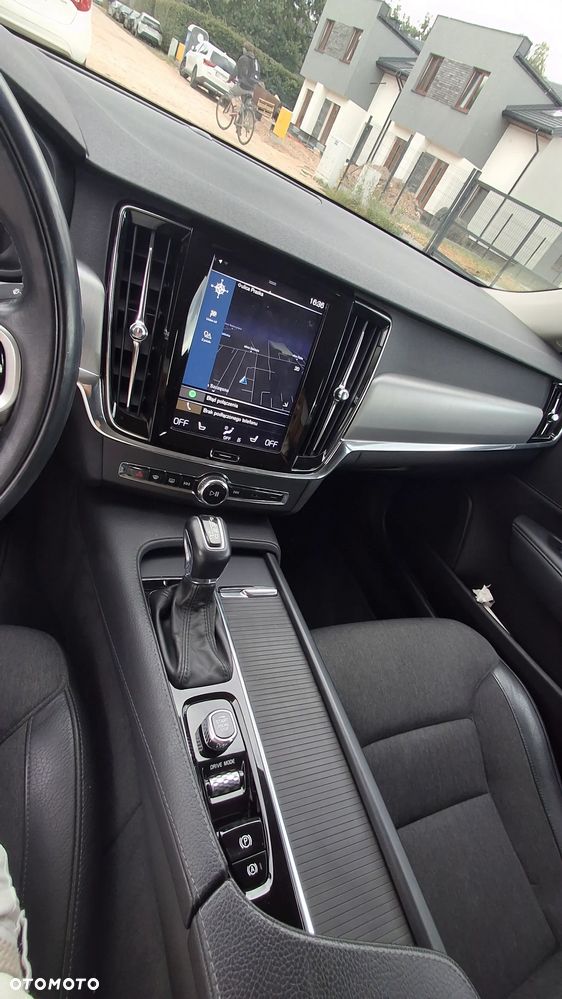 Volvo V90 T4 Geartronic Momentum - 17