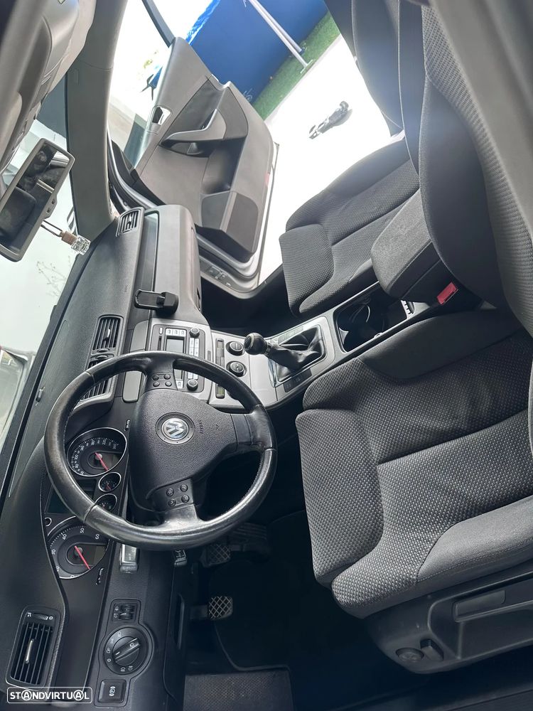 VW Passat 1.9 TDi Confortline - 8