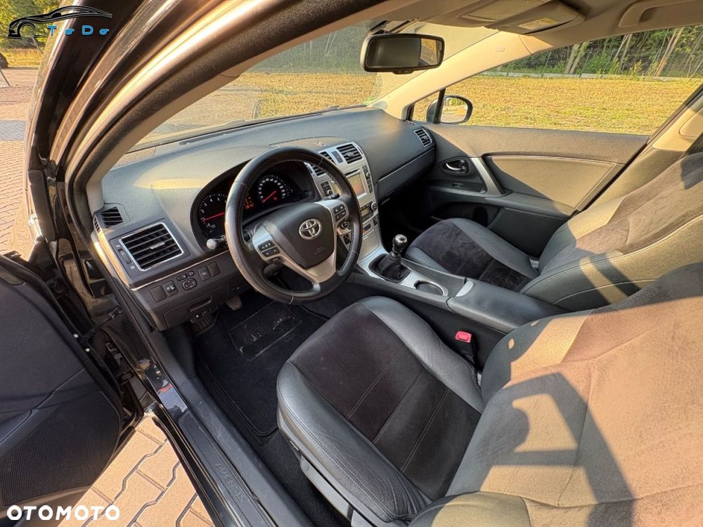 Toyota Avensis Touring Sports 1.8 Executive - 14