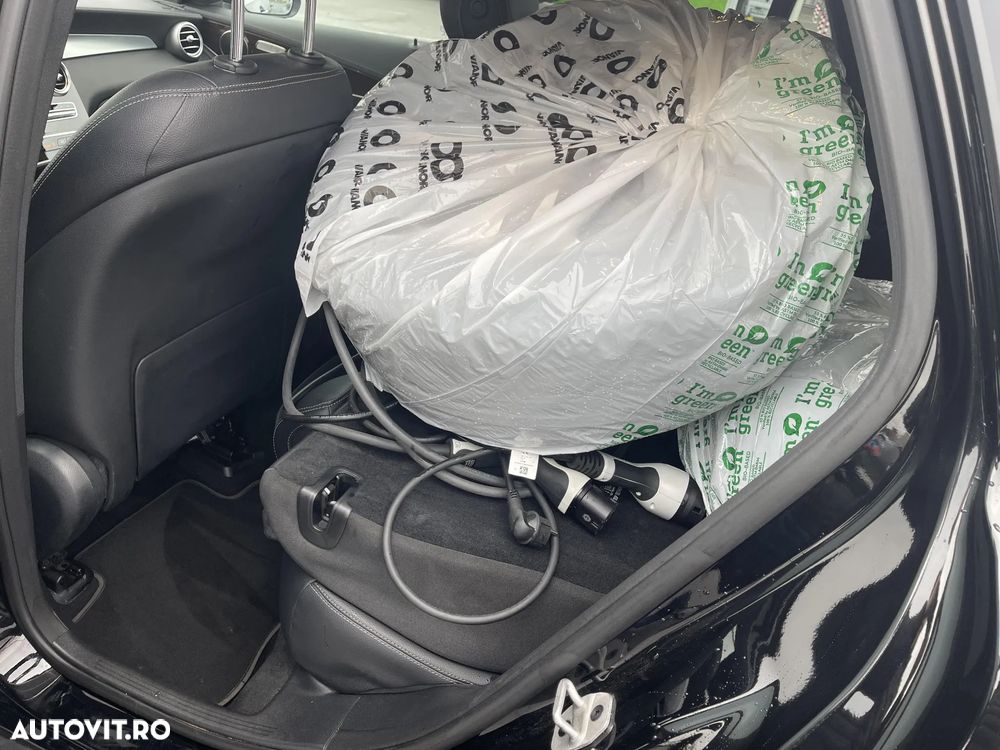 Mercedes-Benz GLC - 24