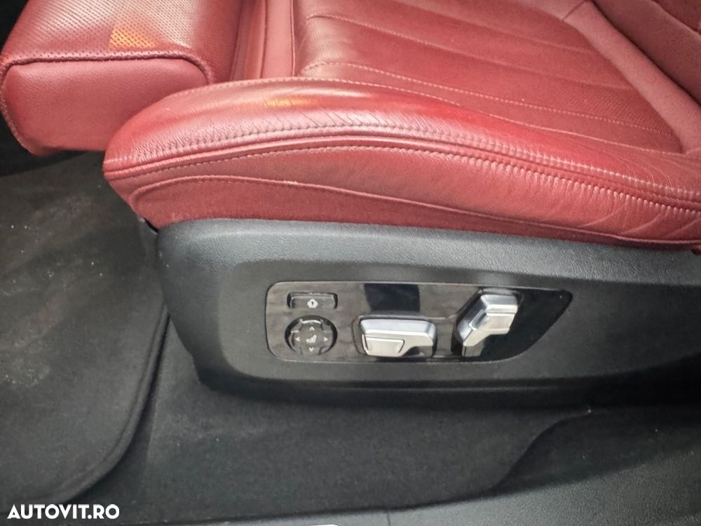 BMW X6 xDrive40i - 24