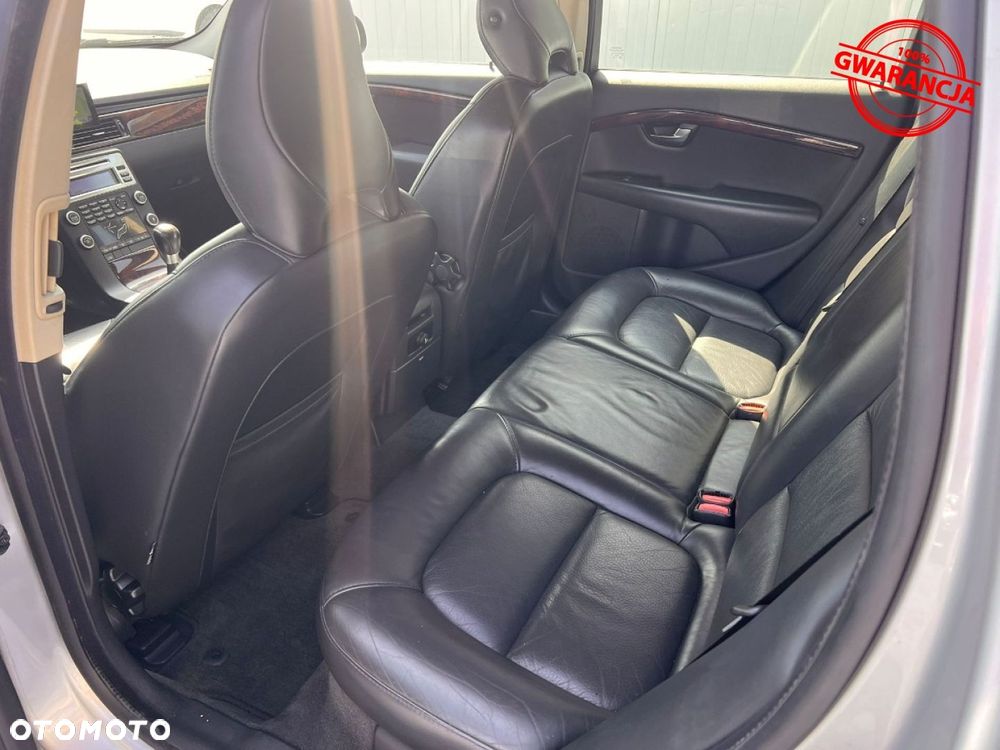 Volvo V70 2.4D Momentum - 35