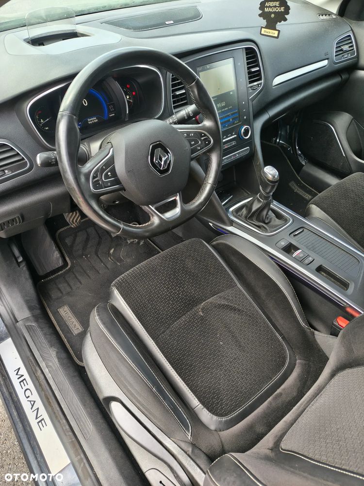 Renault Megane ENERGY dCi 130 BOSE EDITION - 11