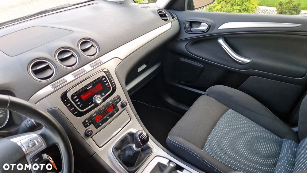 Ford S-Max 2.0 TDCi DPF Titanium - 19