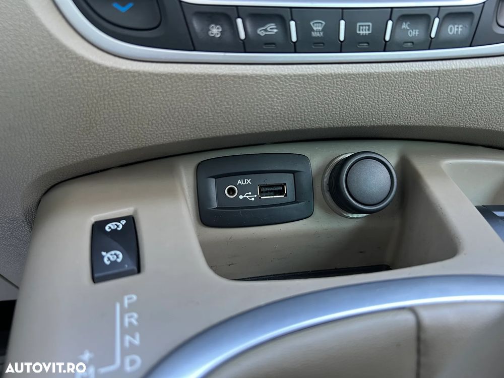 Renault Grand Scenic - 17