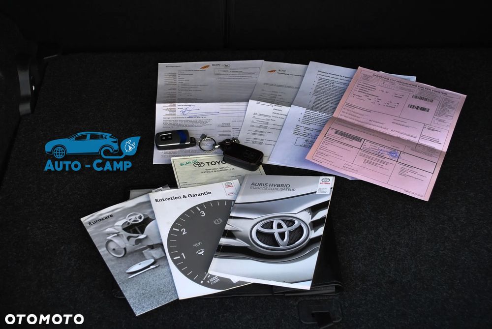 Toyota Auris - 11