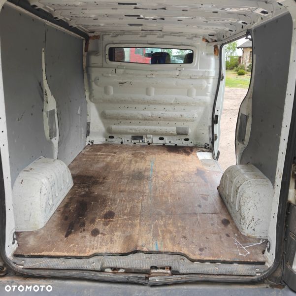 Opel VIVARO - 12