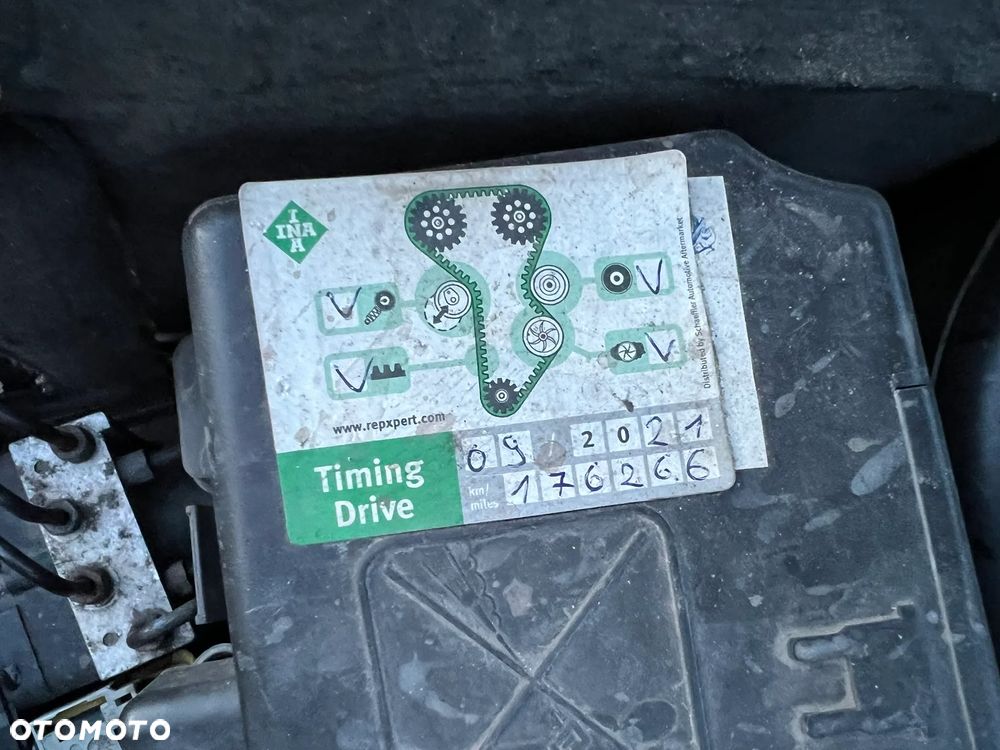 Peugeot 206 75 JBL - 14