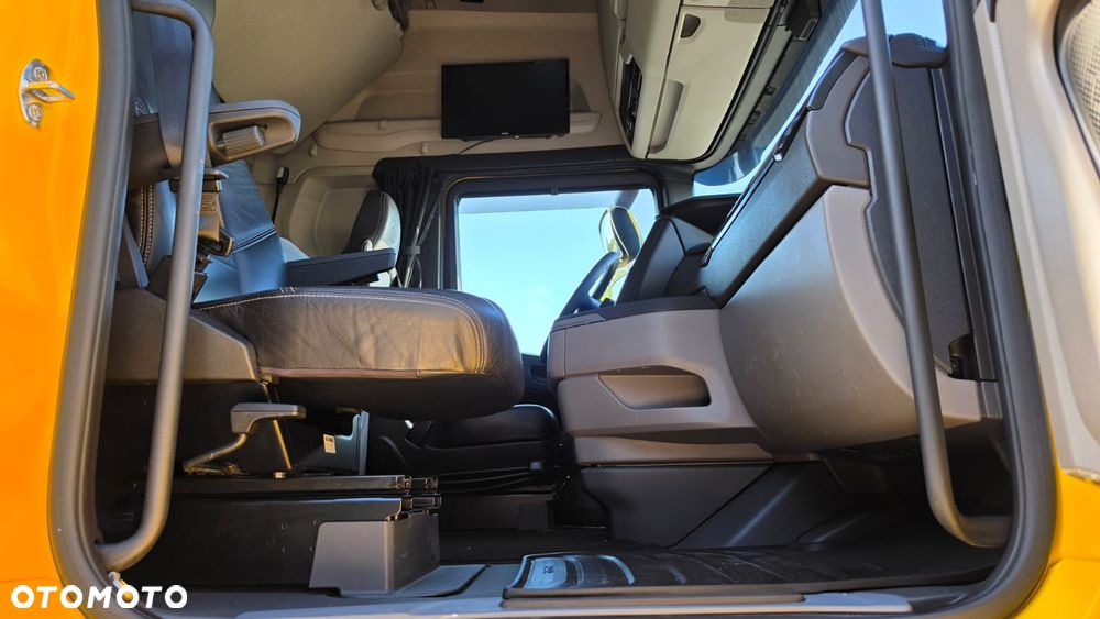 Scania ///S450///2019///ZESTAW/// TANDEM///WECON///7.70+7.70///DACH PODNOSZONY///FULL LED///WAGA/// KLIMATYZACJA POSTOJOWA///RETARDER/// SKÓRY///TELEWIZOR///STAN DOBRY - 31
