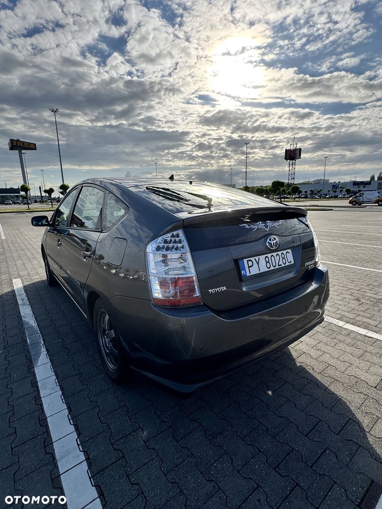Toyota Prius - 7