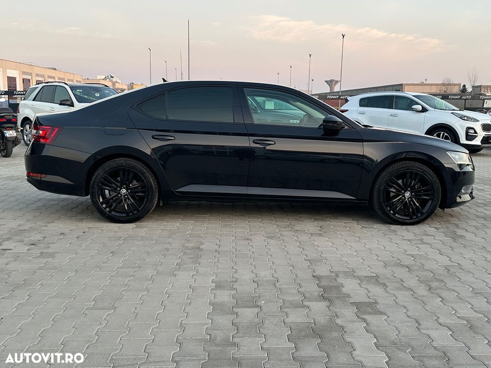 Skoda Superb 2.0 TDI DSG Style - 7